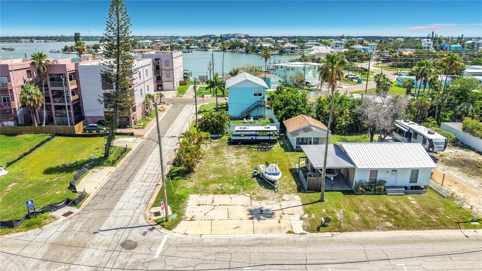 14065 Palm St Property Photo 12