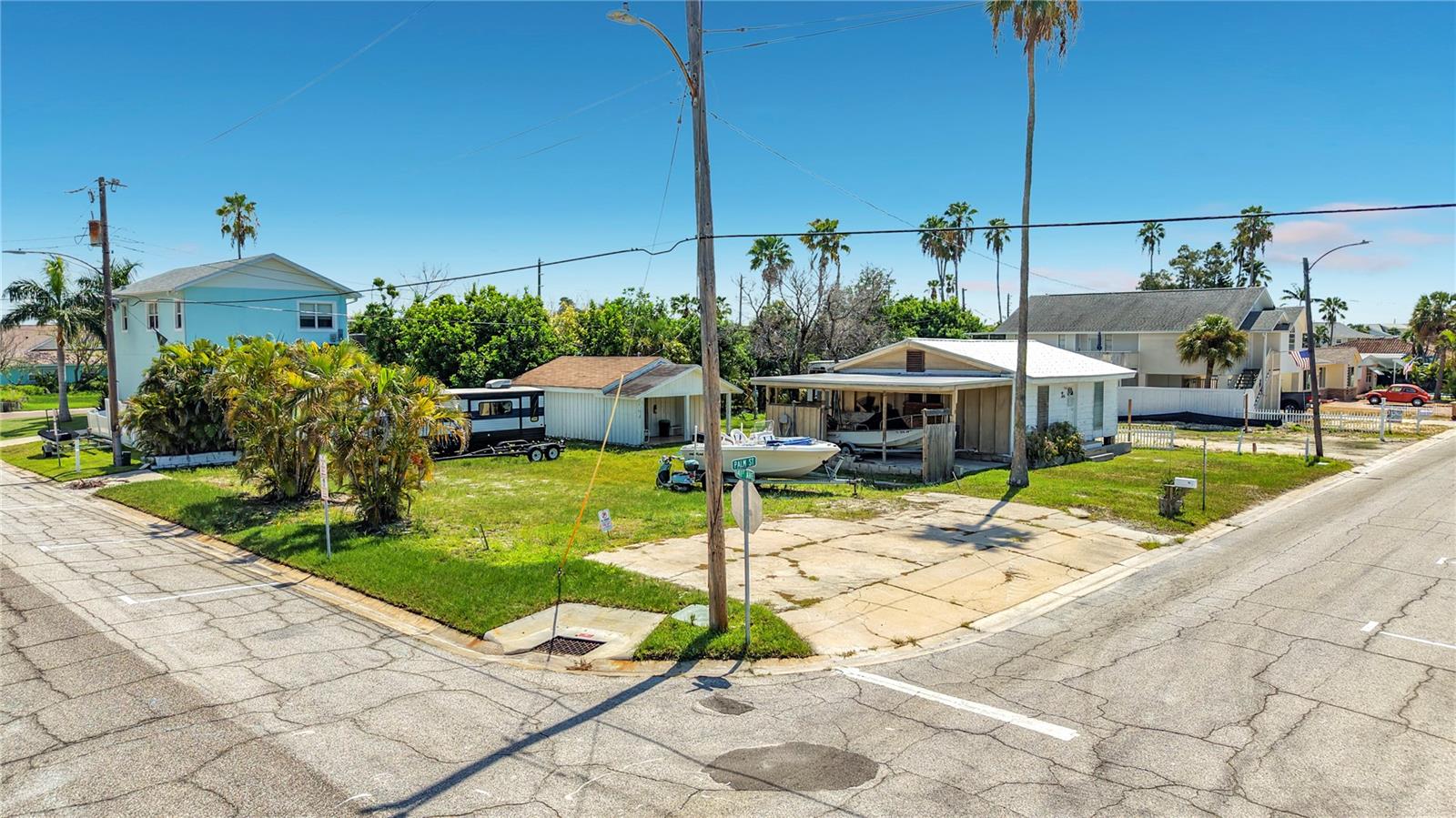 14065 Palm St Property Photo 13