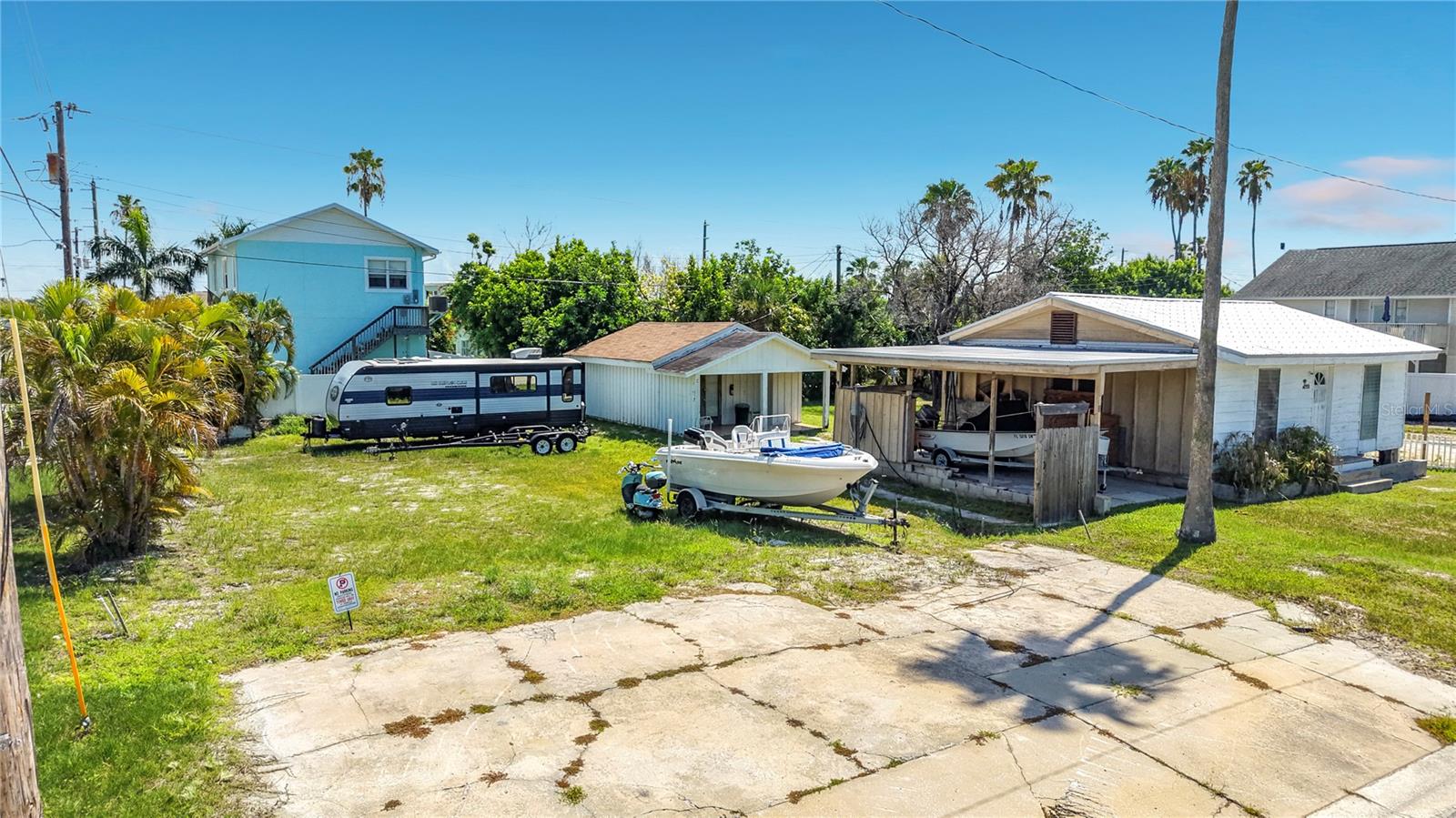 14065 Palm St Property Photo 16