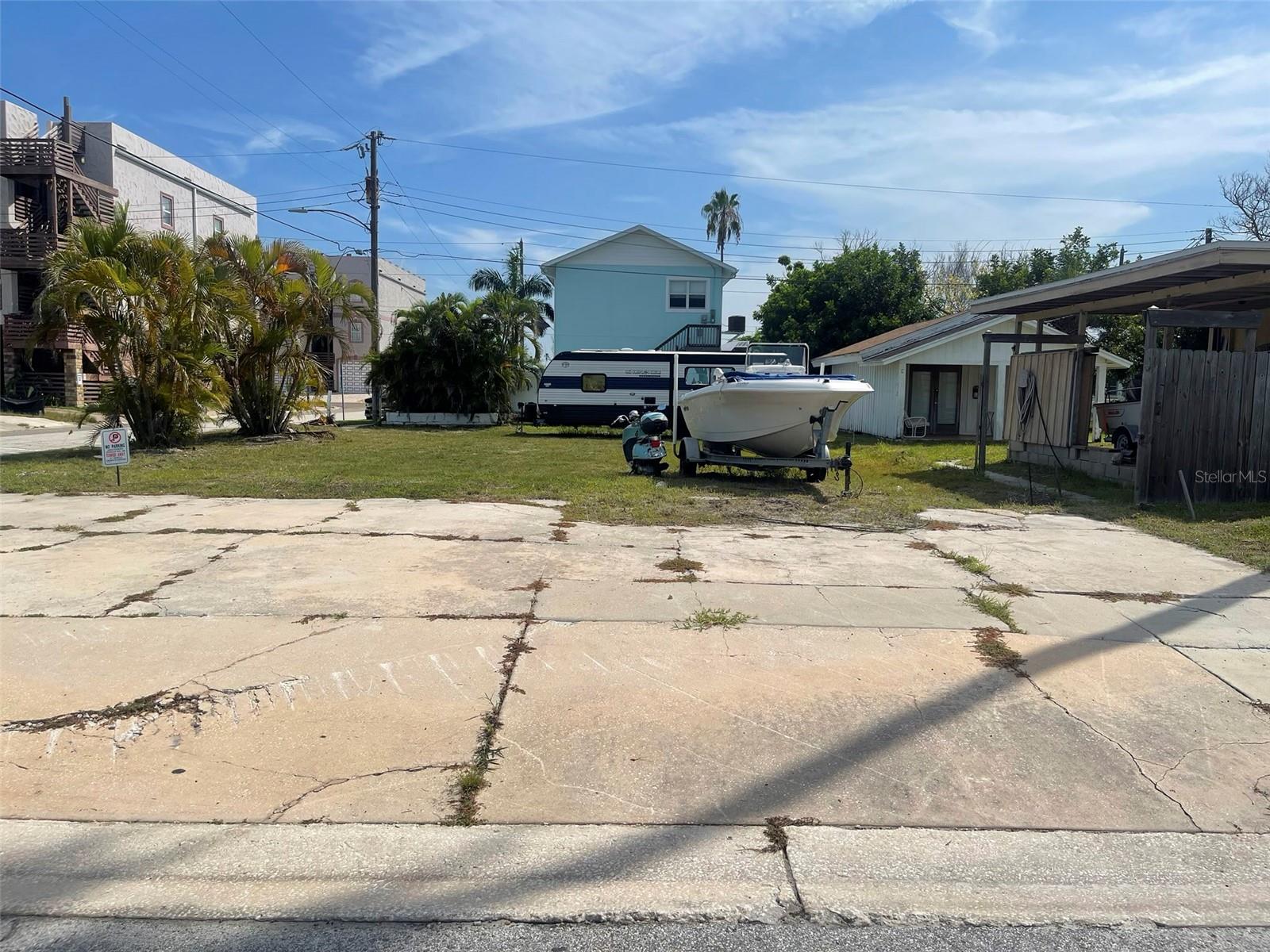 14065 Palm St Property Photo 44