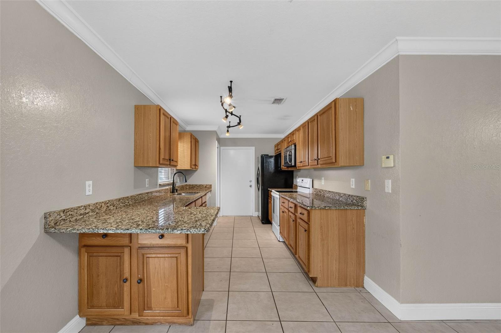 2820 Livingston Rd Property Photo 18