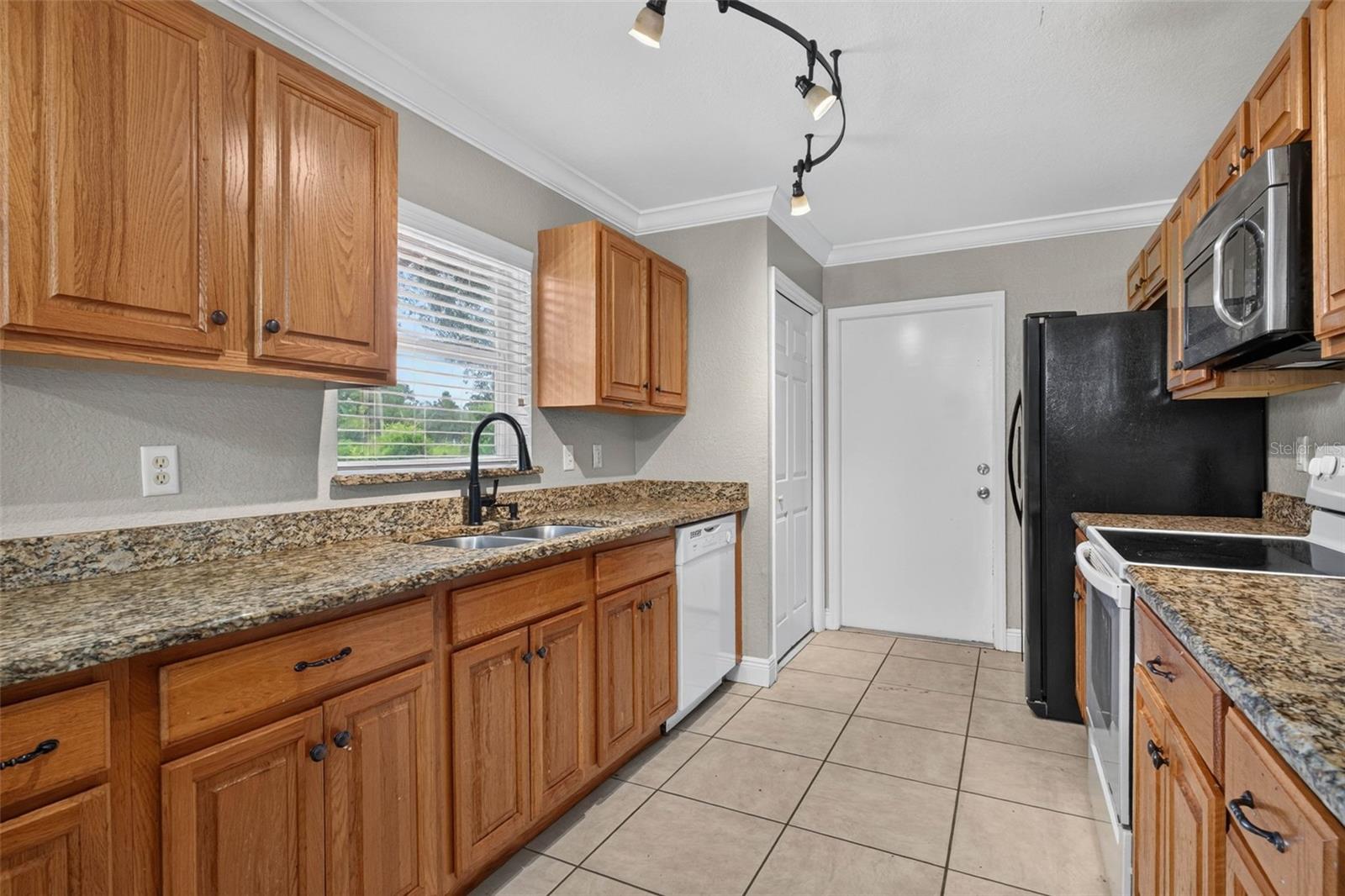2820 Livingston Rd Property Photo 20