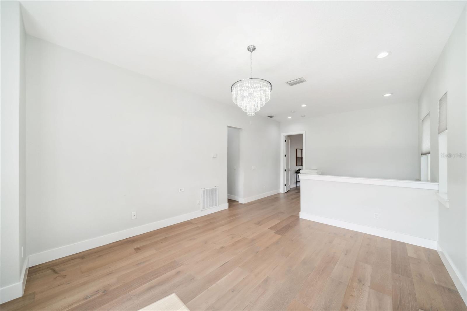 2407 Lafayette Ave Property Photo 24