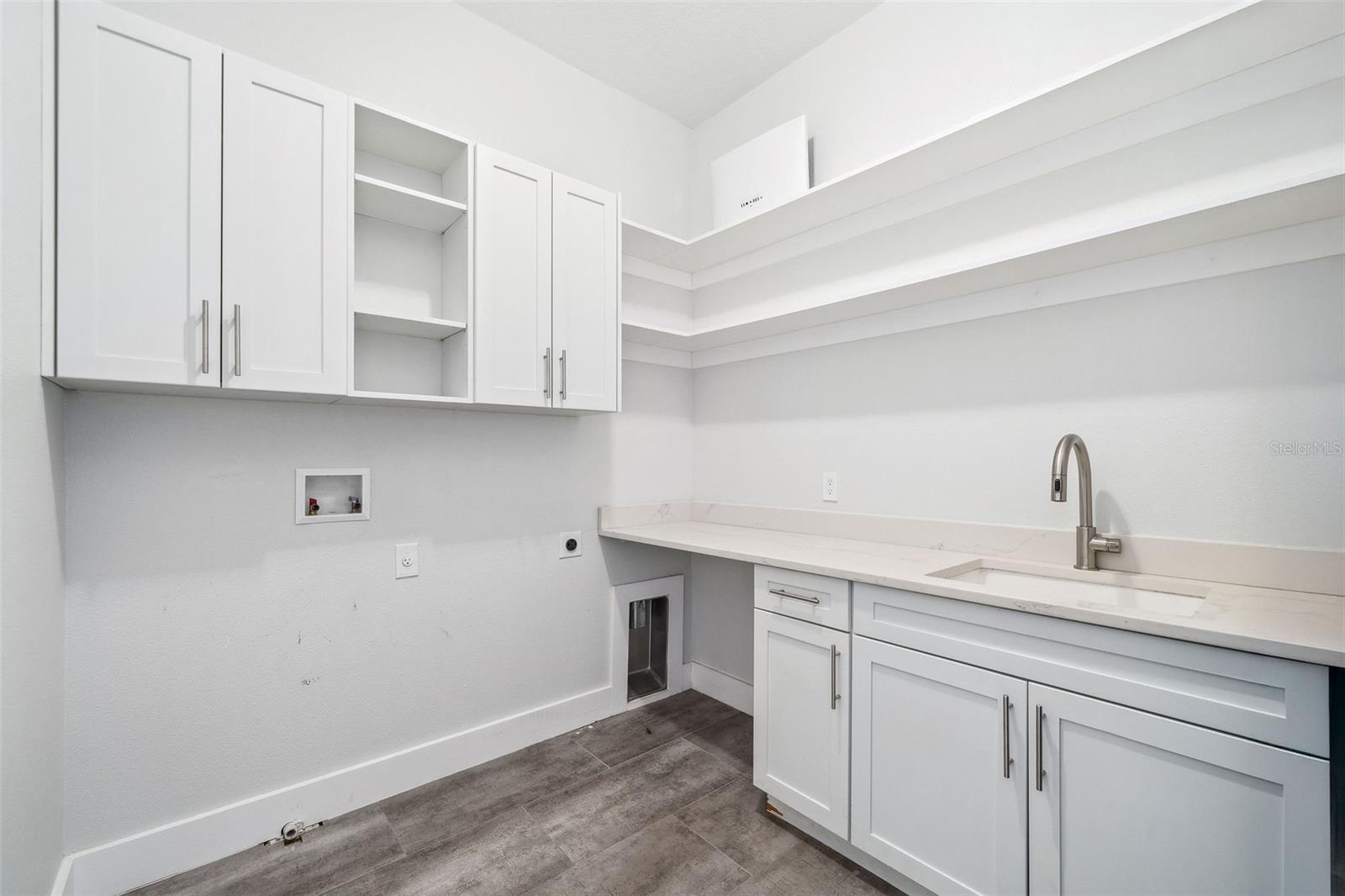 2407 Lafayette Ave Property Photo 30