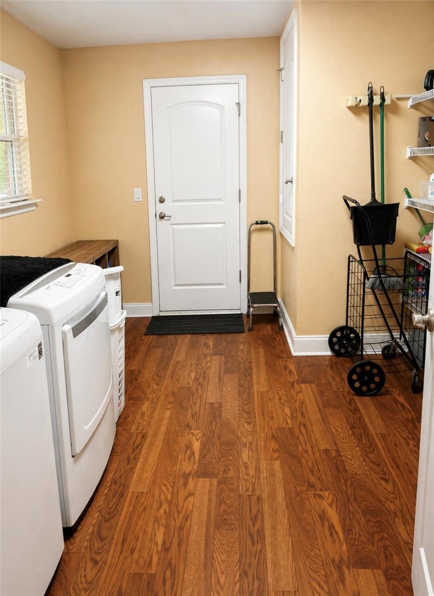 3 Rae June Pl Property Photo 9