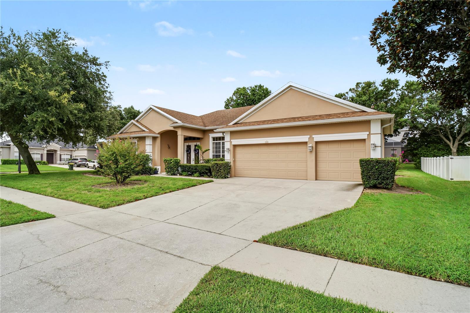 2648 Valiant Dr Property Photo 3