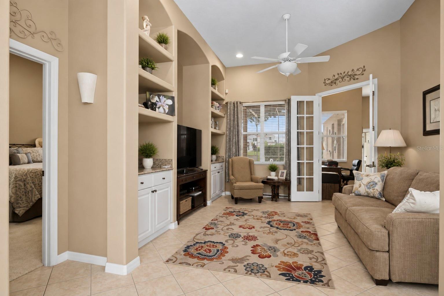 2648 Valiant Dr Property Photo 5