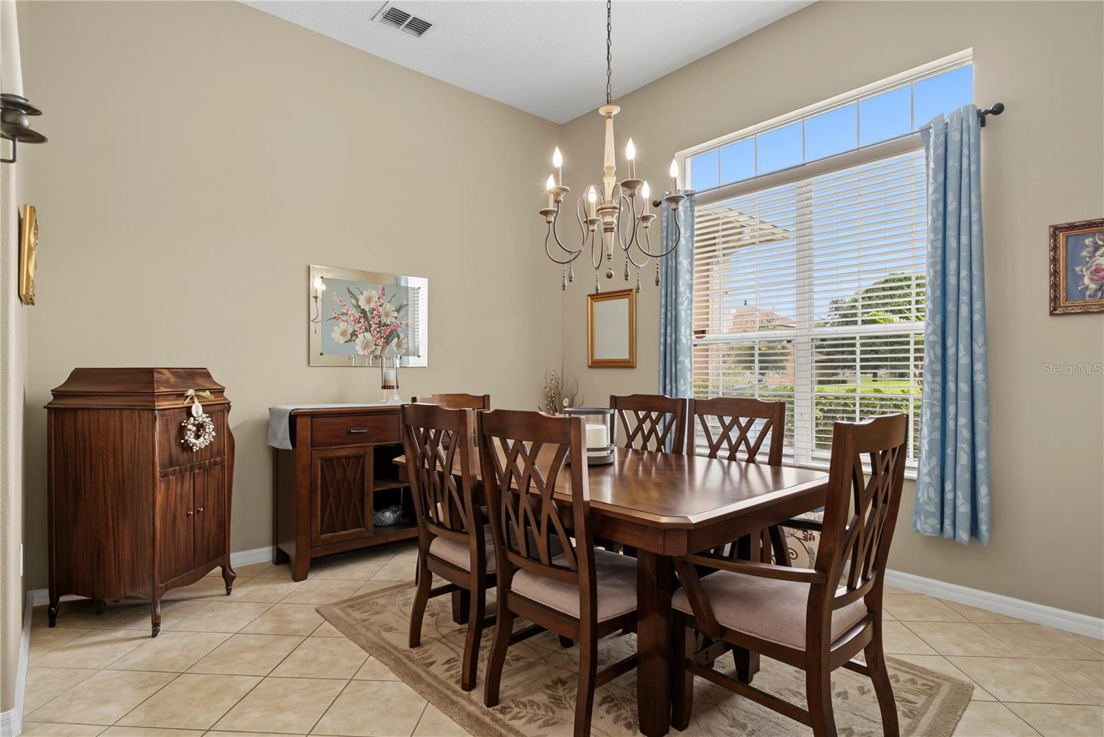 2648 Valiant Dr Property Photo 8