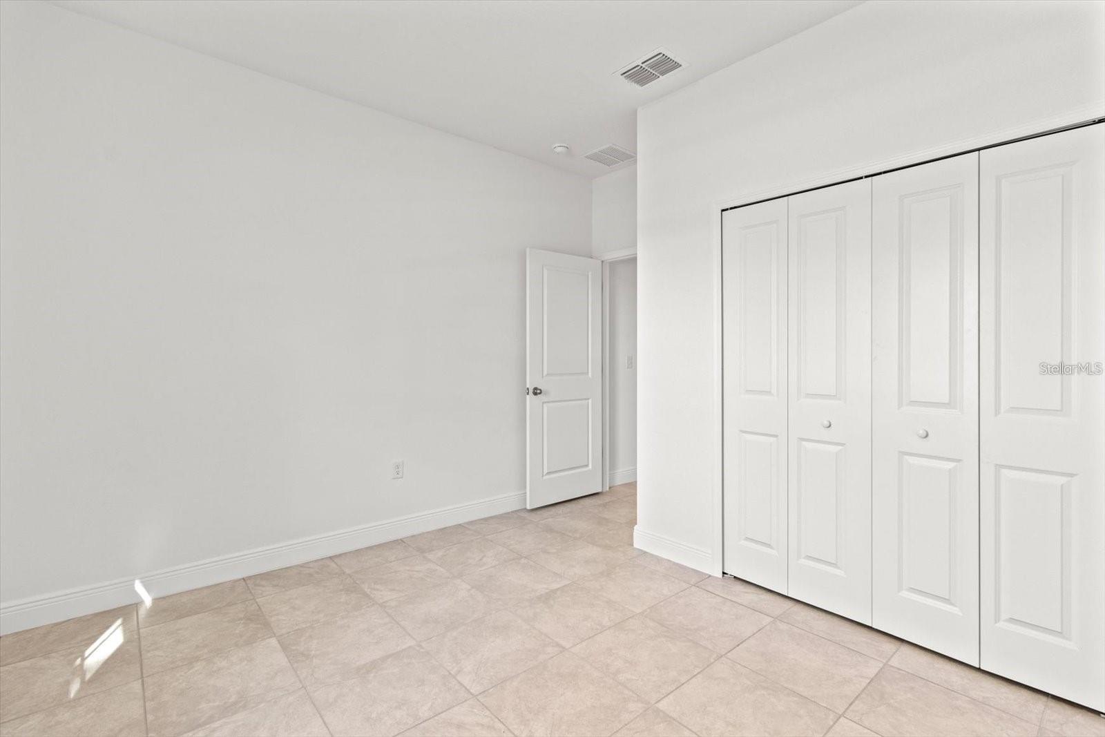 281 Marion Oaks Crse Property Photo 23