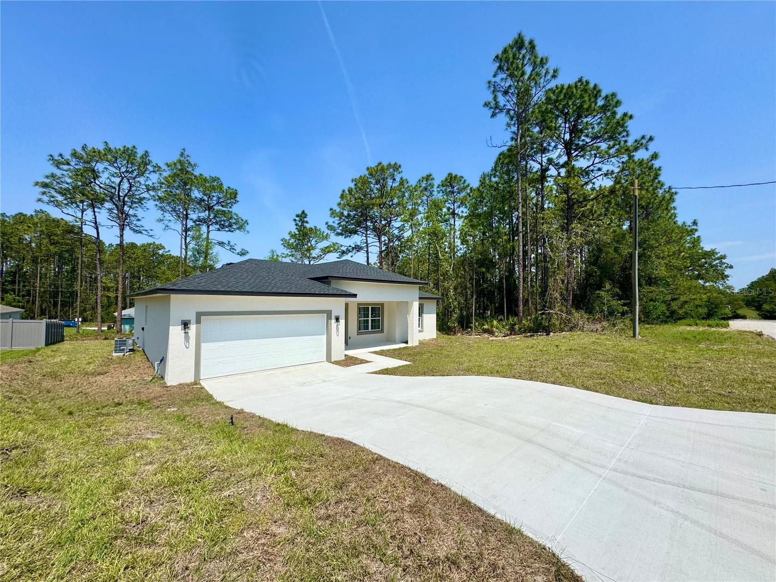 7578 N Primrose Dr Property Photo 3