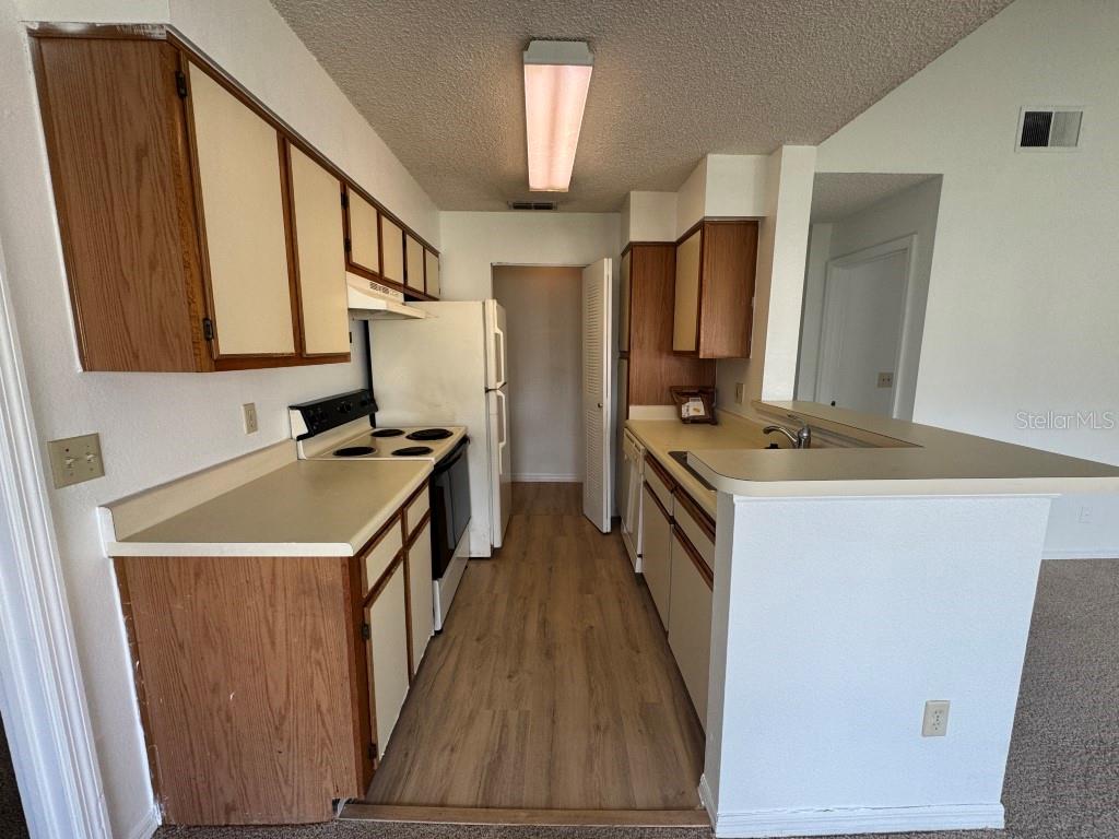 1057 S Hiawassee Rd #1922 Property Photo 6