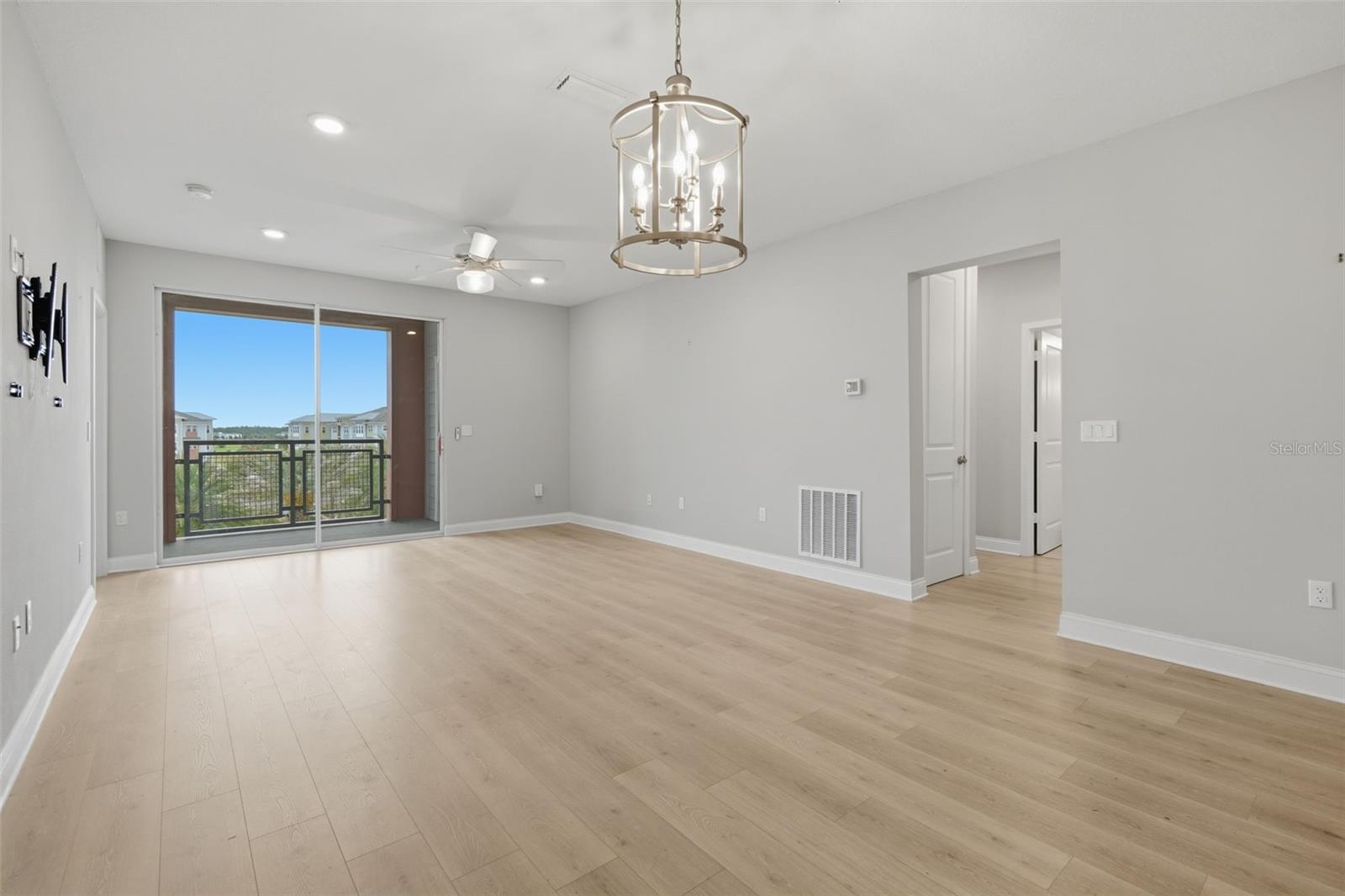 7505 Laureate Blvd #2408 Property Photo 13