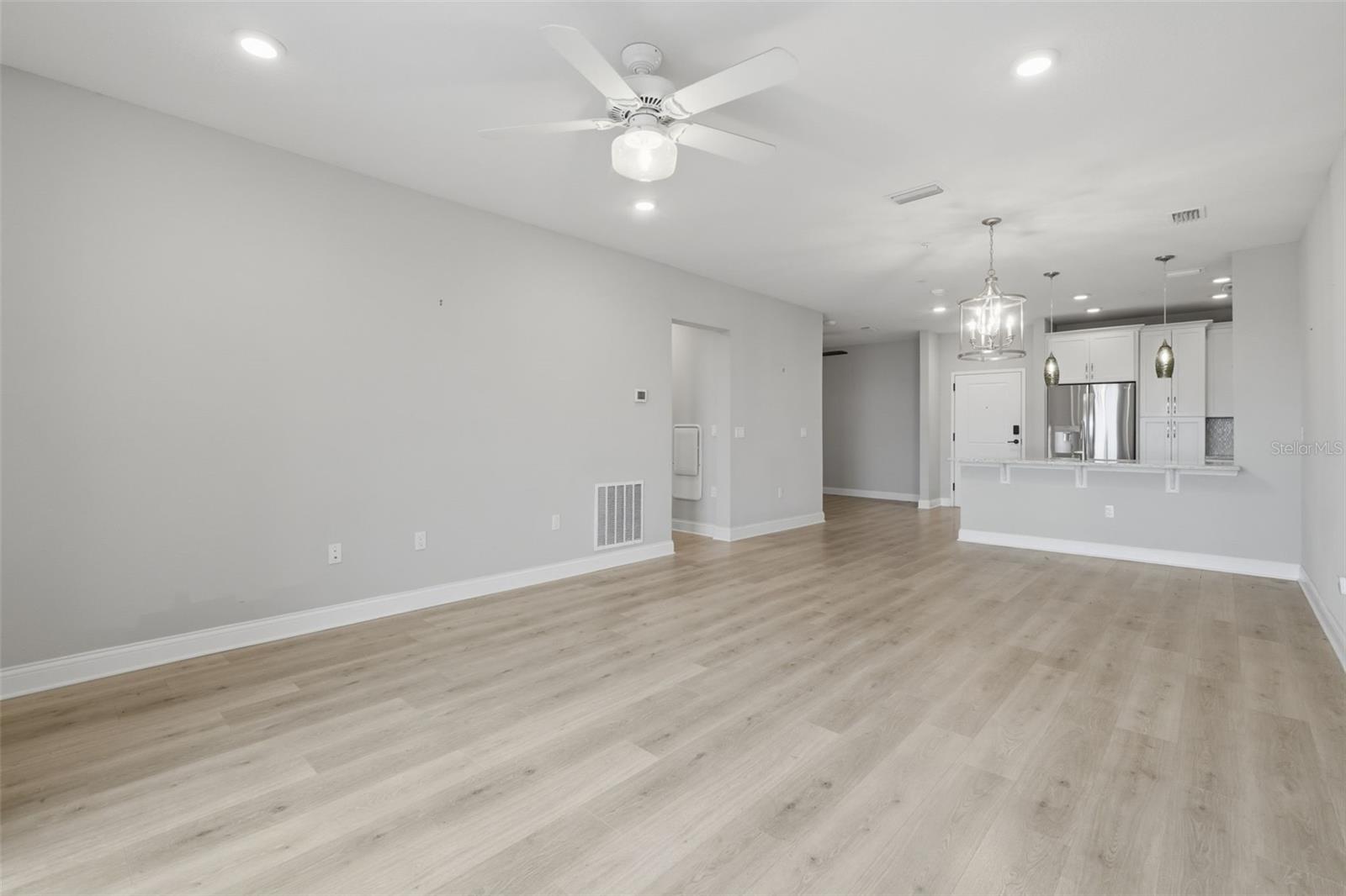 7505 Laureate Blvd #2408 Property Photo 17