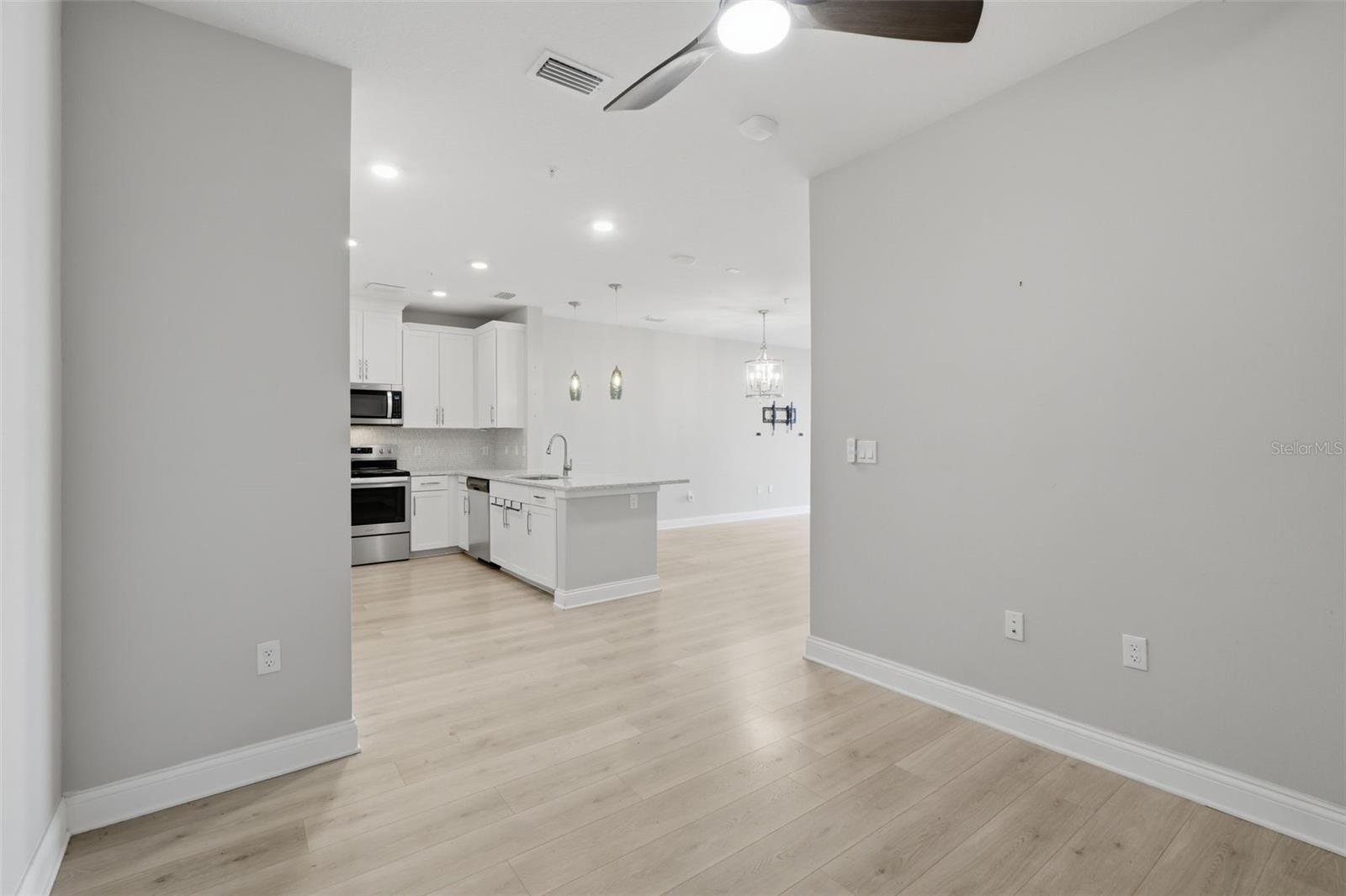 7505 Laureate Blvd #2408 Property Photo 21