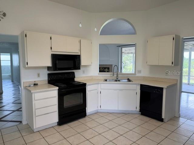 4633 Hazelgrove Dr Property Photo 5