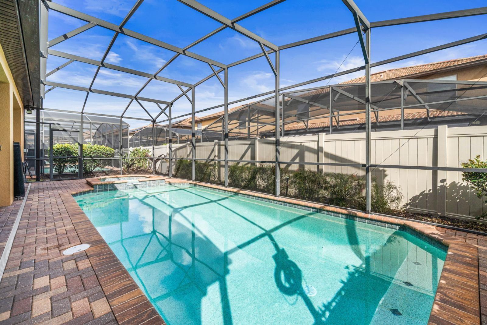 O6431362 Property Photo 3