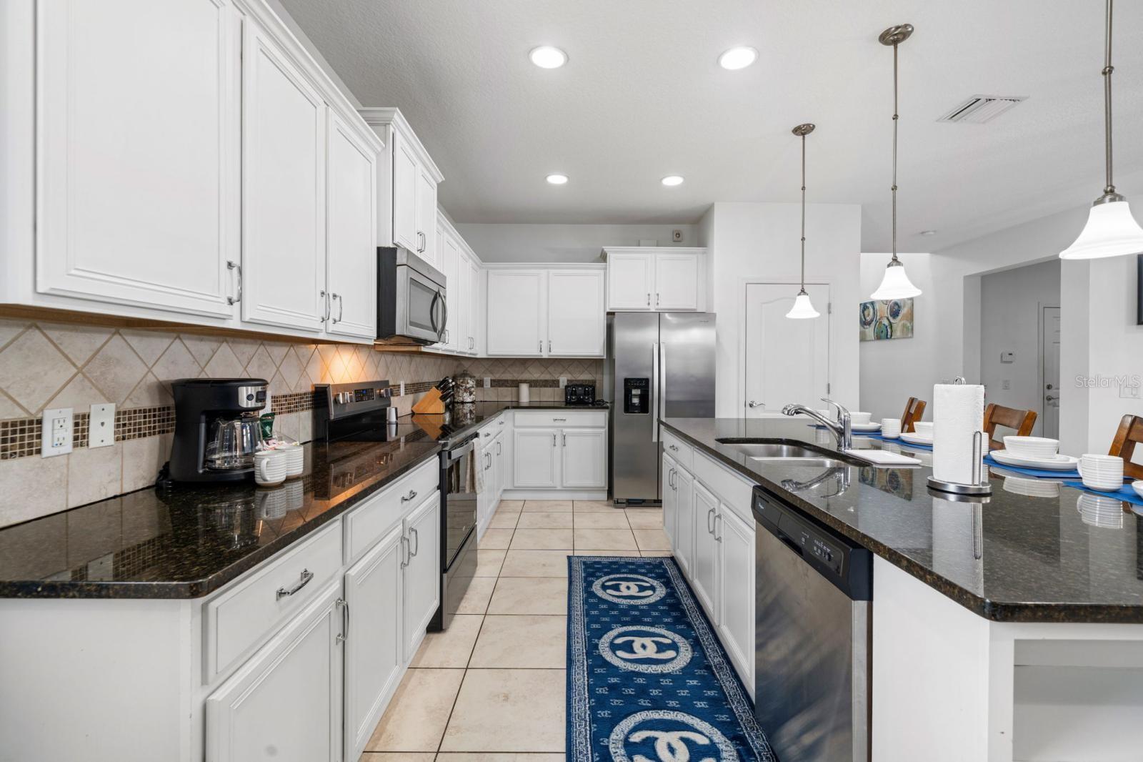O6431362 Property Photo 8