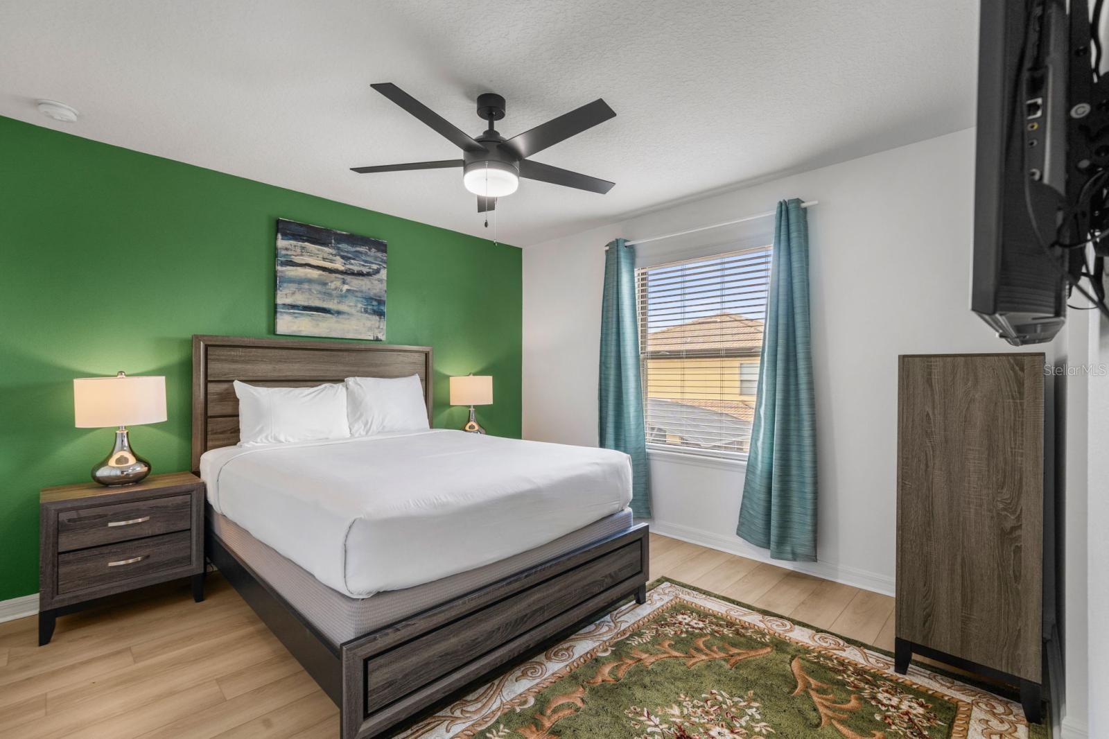 O6431362 Property Photo 17
