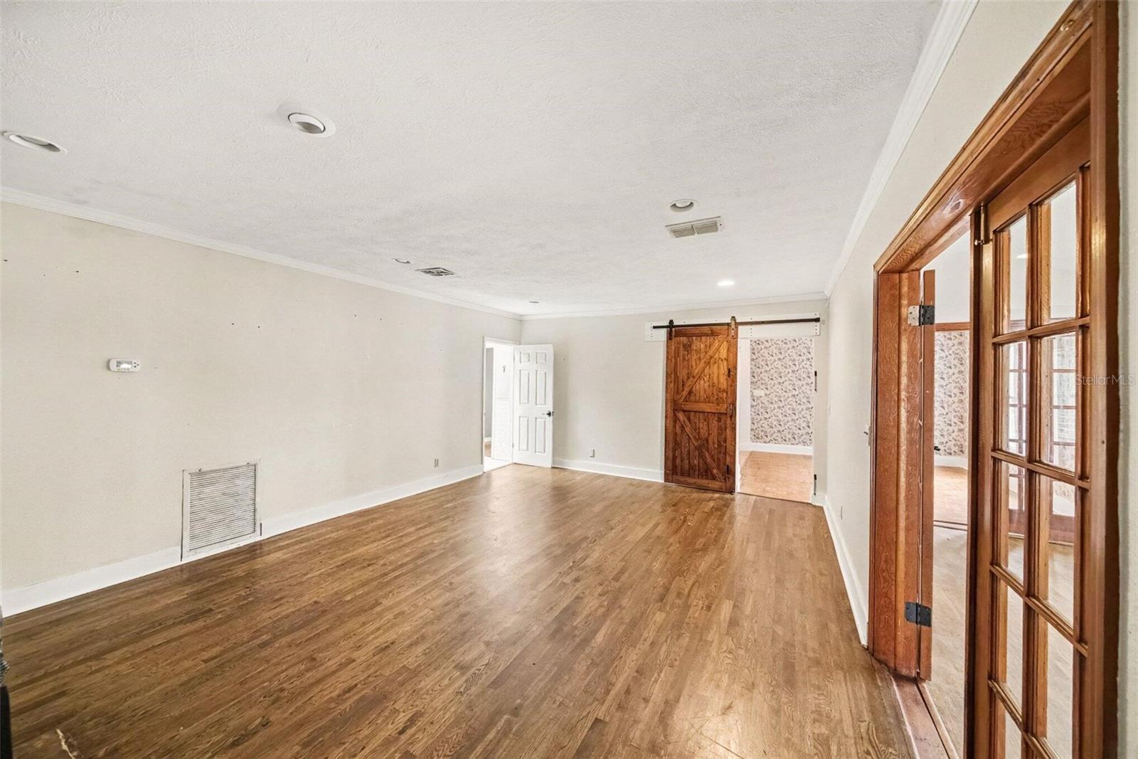1509 W Windhorst Rd Property Photo 15