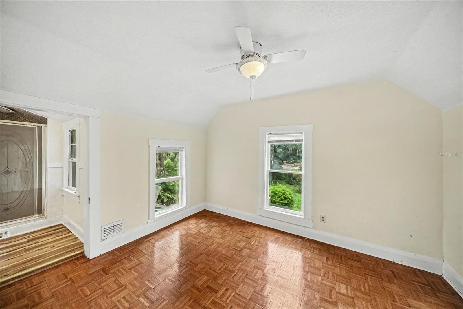 1509 W Windhorst Rd Property Photo 19