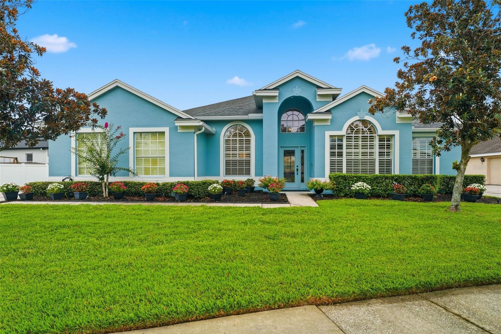 731 Divine Cir Property Photo