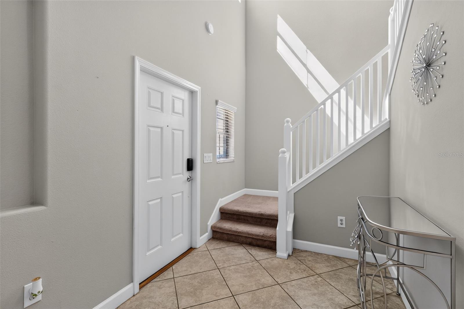 1677 Ludington Ave Property Photo 6