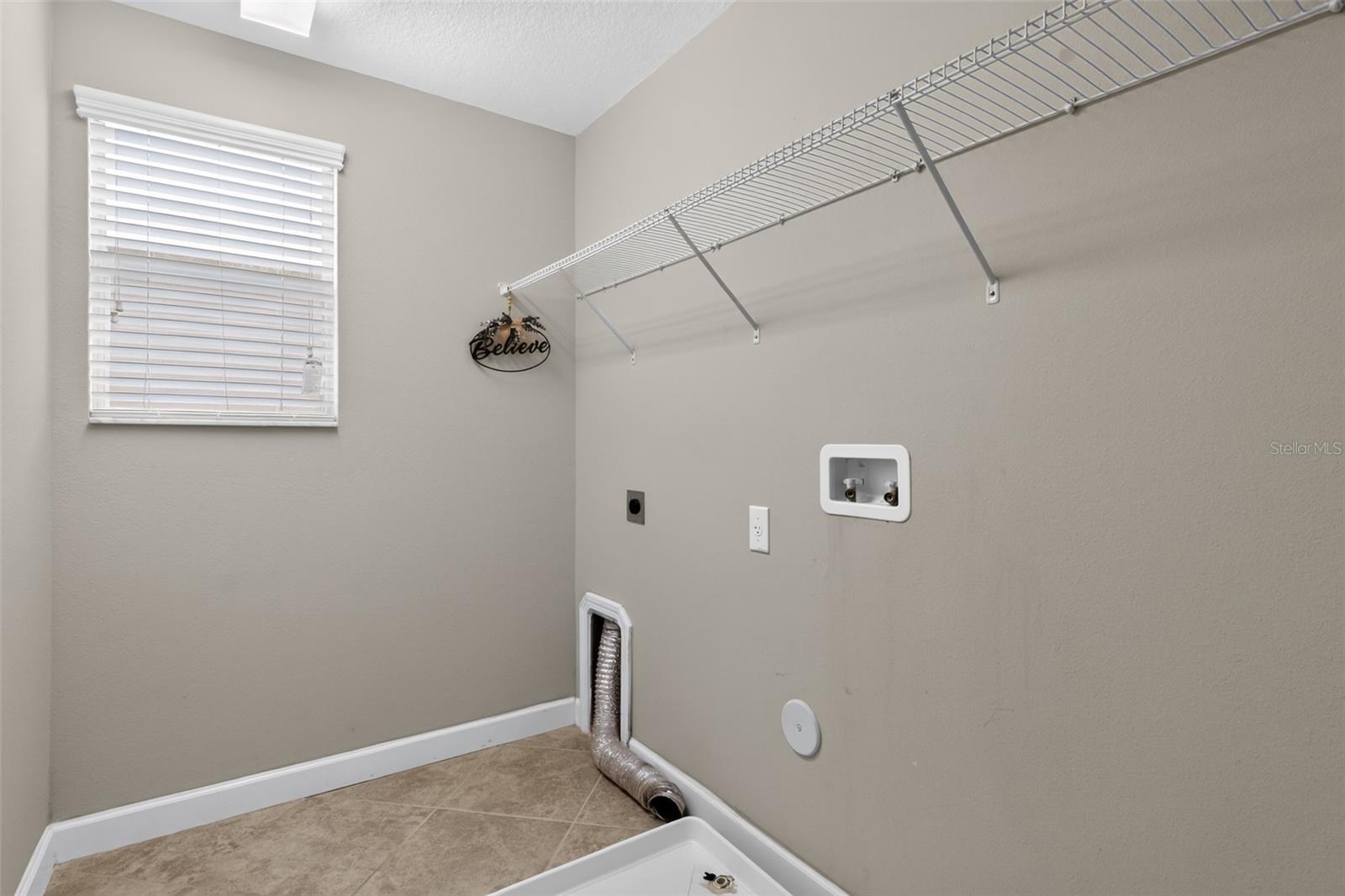 1677 Ludington Ave Property Photo 28