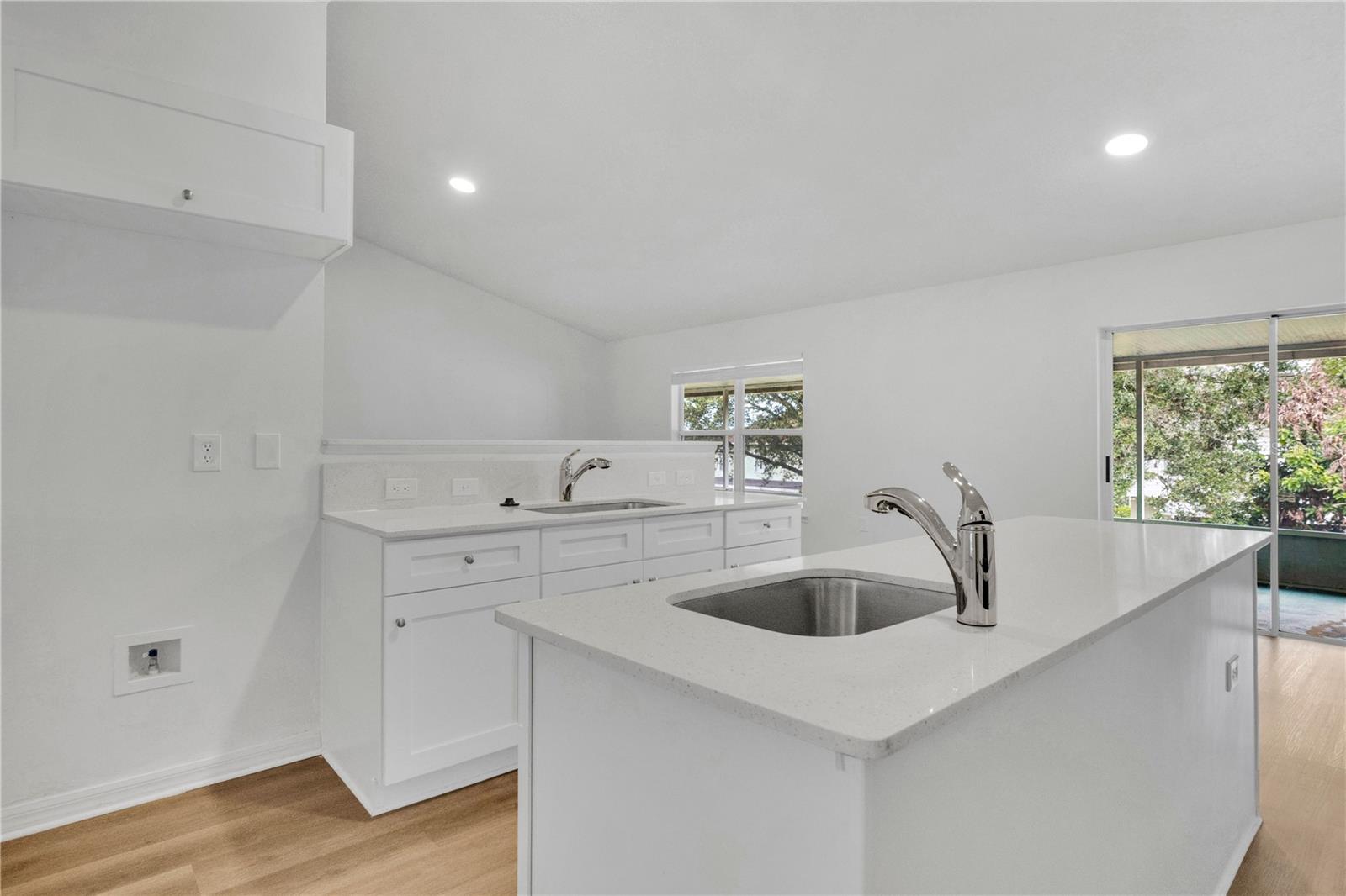 2885 White Magnolia Loop Property Photo 7