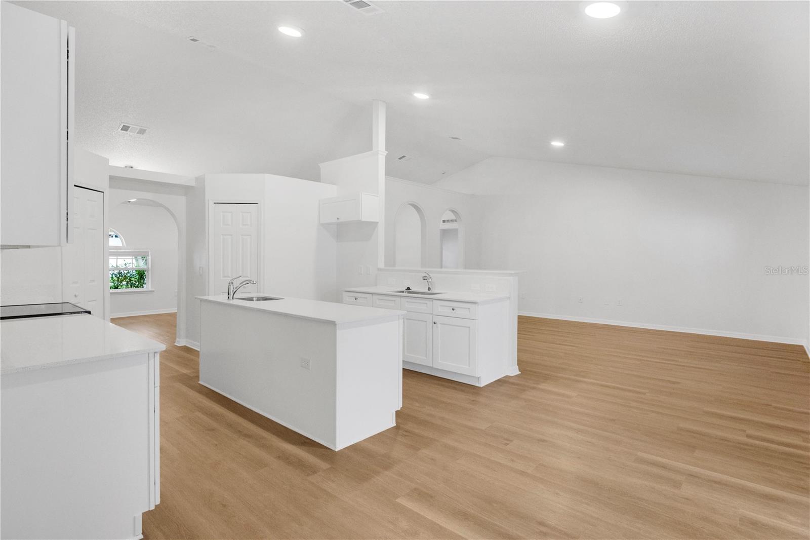 2885 White Magnolia Loop Property Photo 10