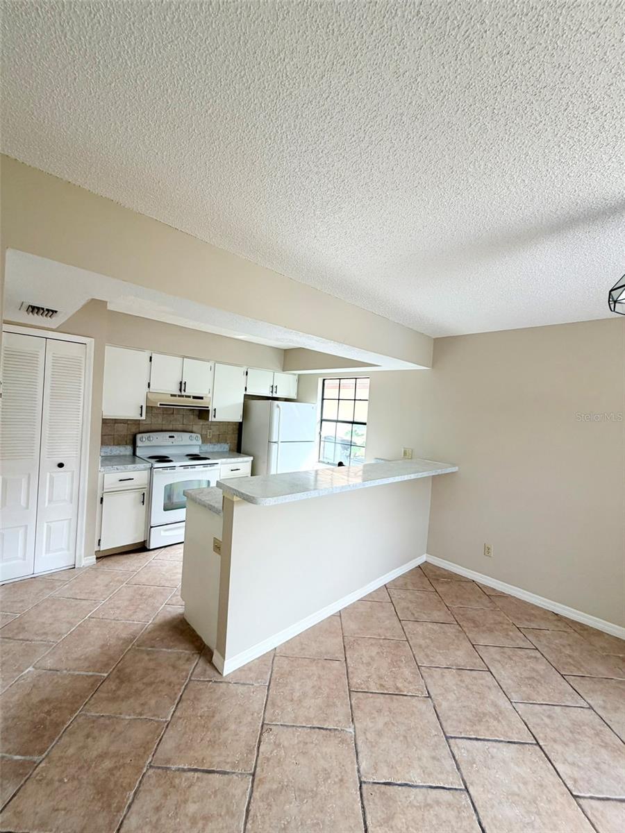 437 Wood Rose Ln Property Photo 8
