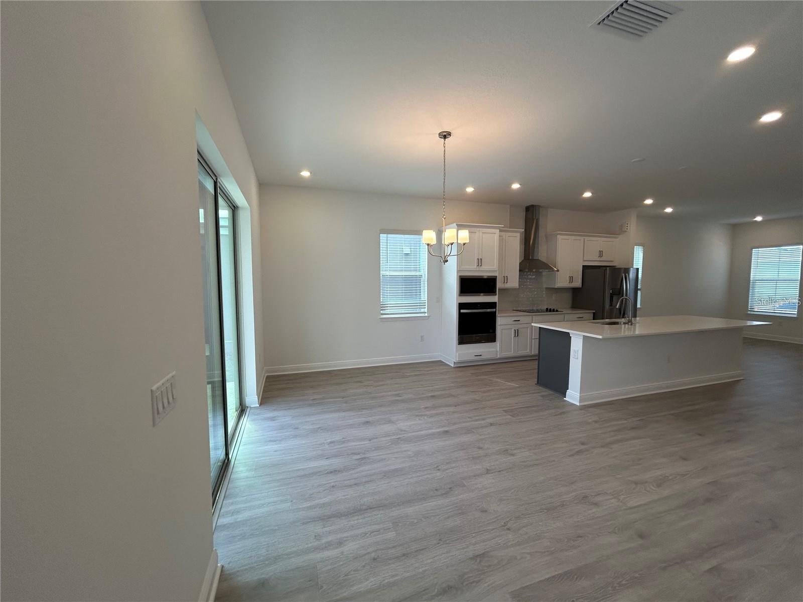 16902 Hamlin Oasis Loop Property Photo 10