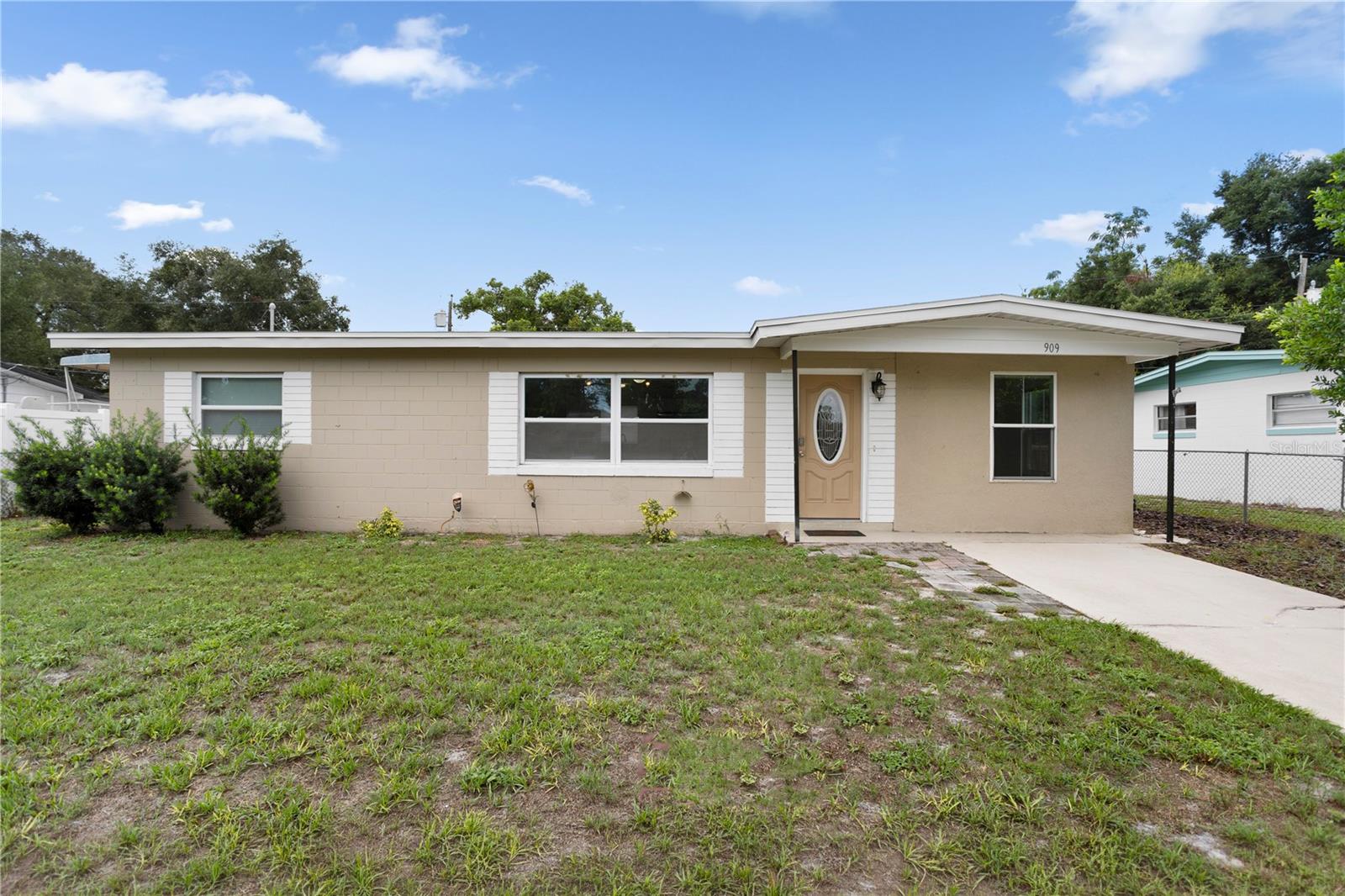909 Ursula St Property Photo 1