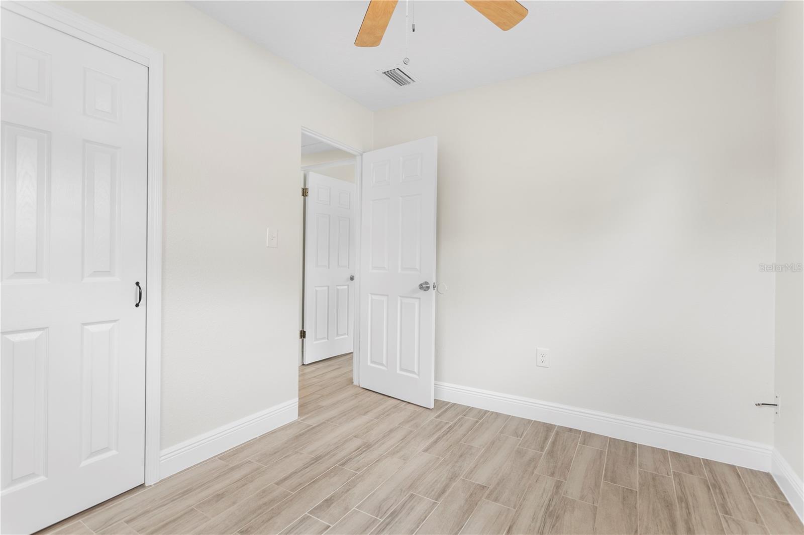 909 Ursula St Property Photo 22