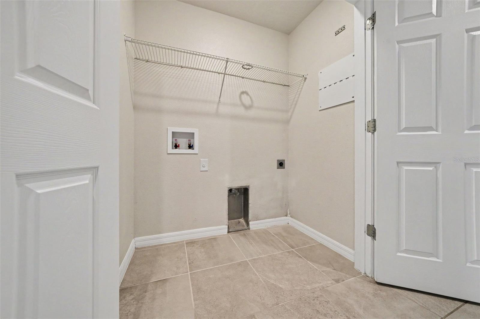 1752 Fulfillment Dr Property Photo 19