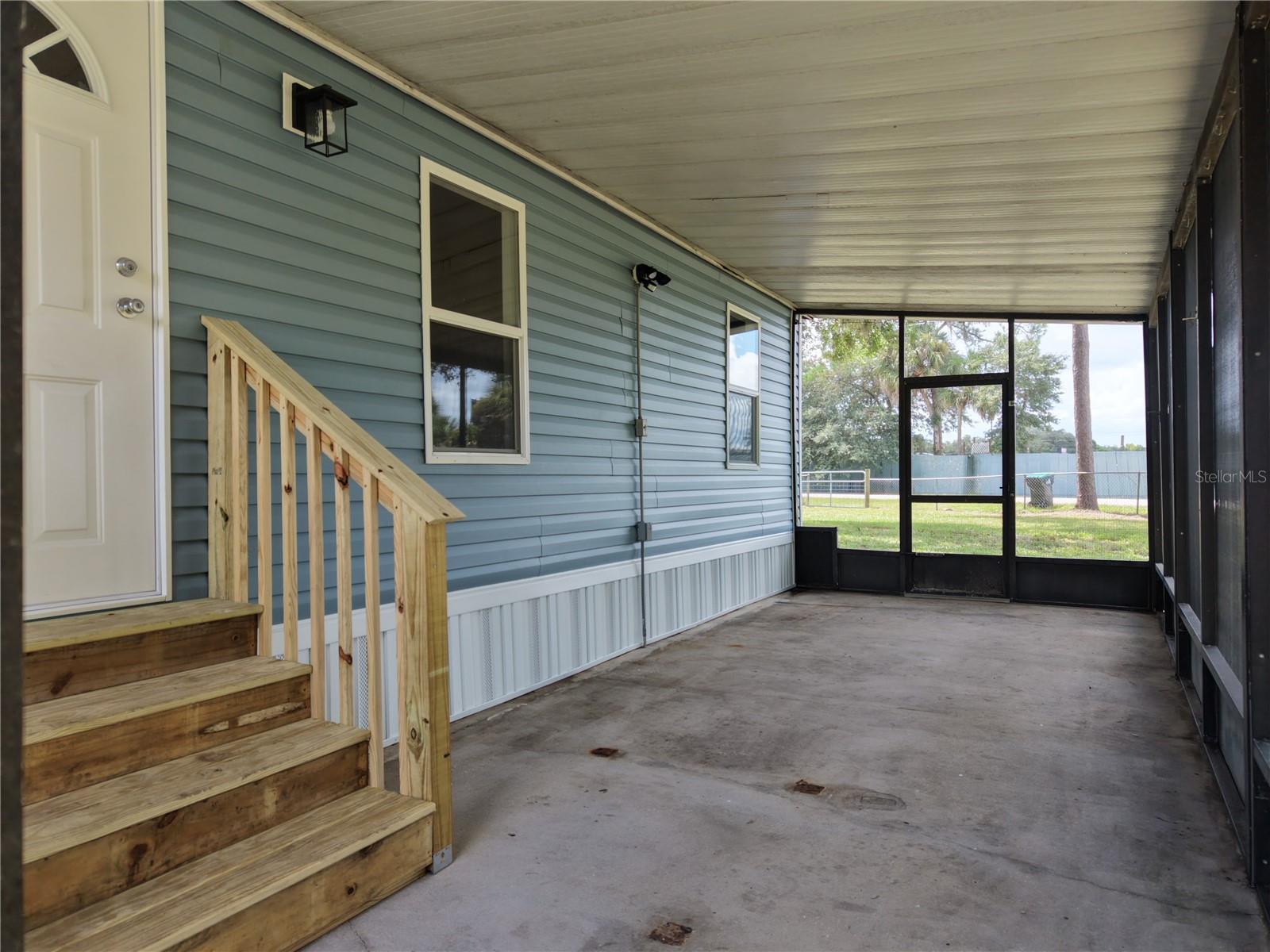 18577 Everett Rd Property Photo 4
