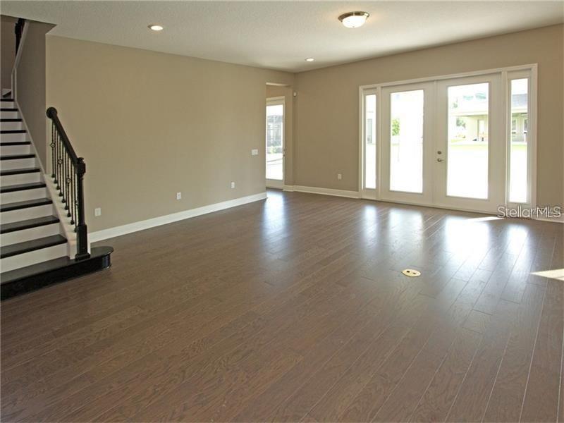 8712 Crescendo Ave Property Photo 5