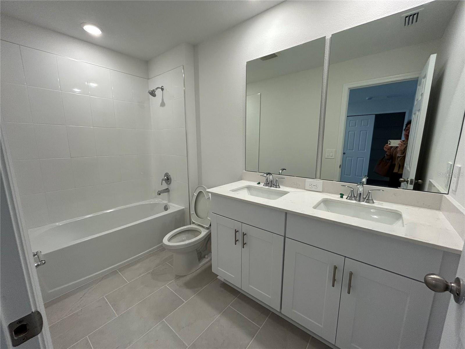 8712 Crescendo Ave Property Photo 18