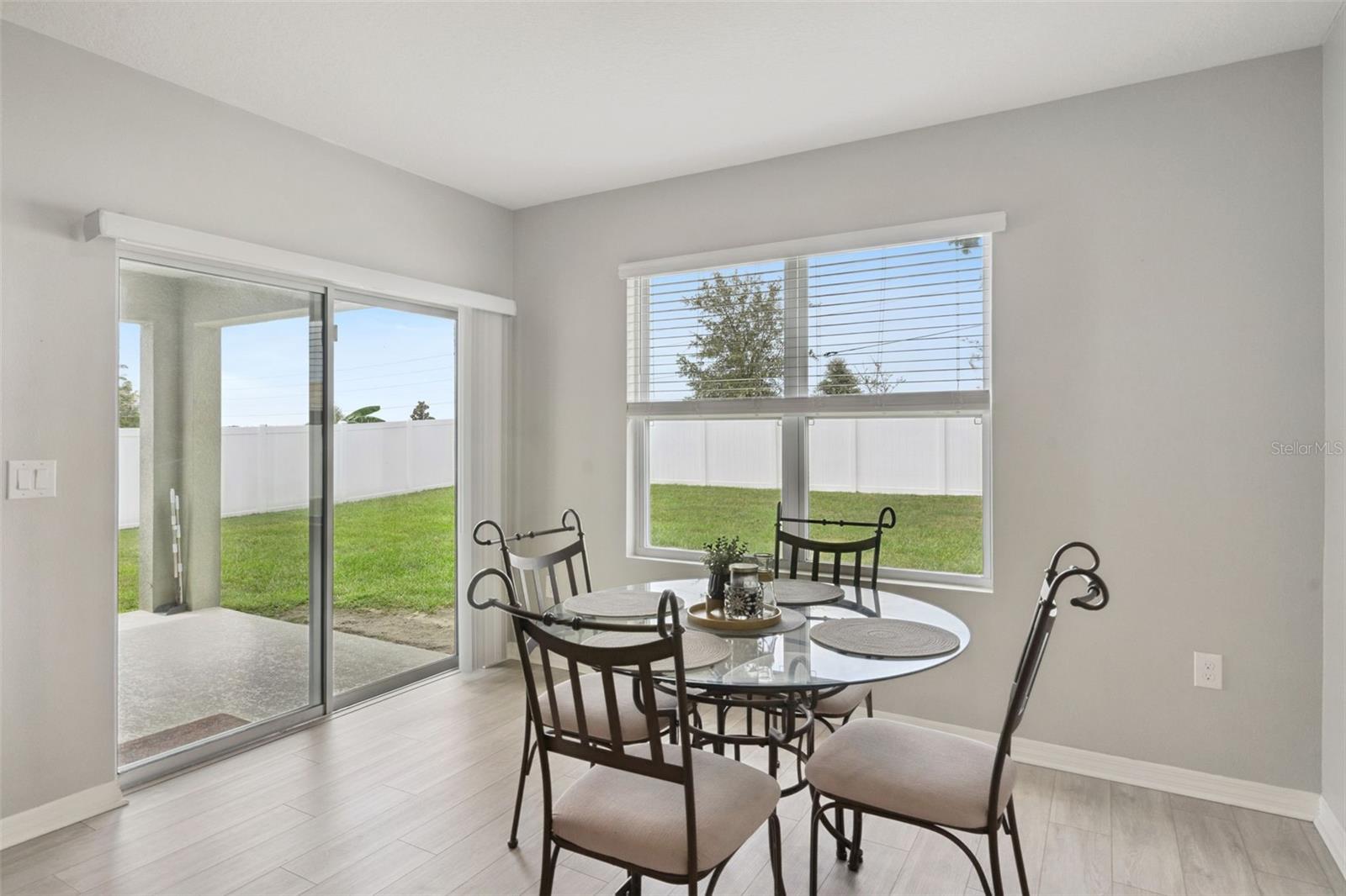 1869 Sunset Ridge Dr Property Photo 10