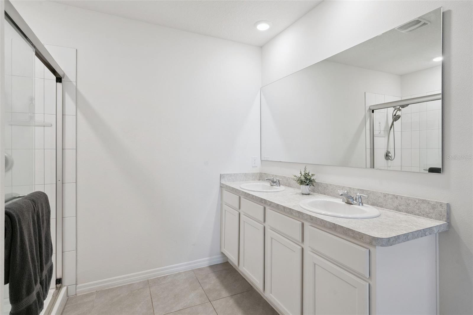1869 Sunset Ridge Dr Property Photo 22