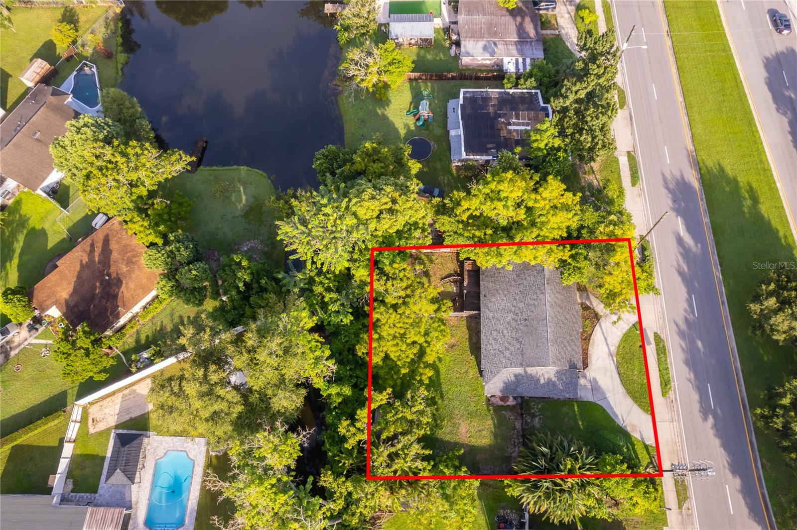 324 Seminola Blvd Property Photo 5
