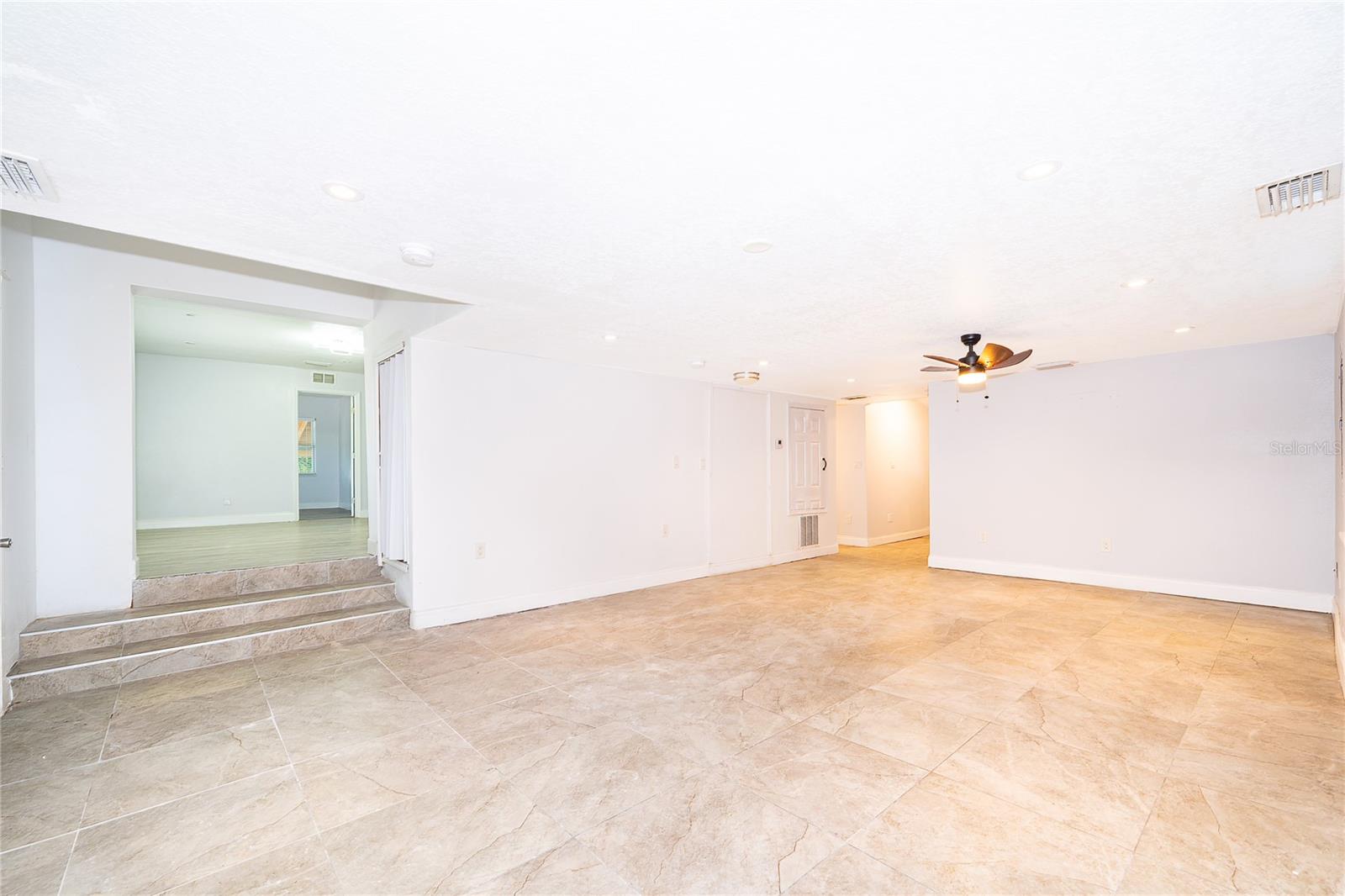 324 Seminola Blvd Property Photo 17