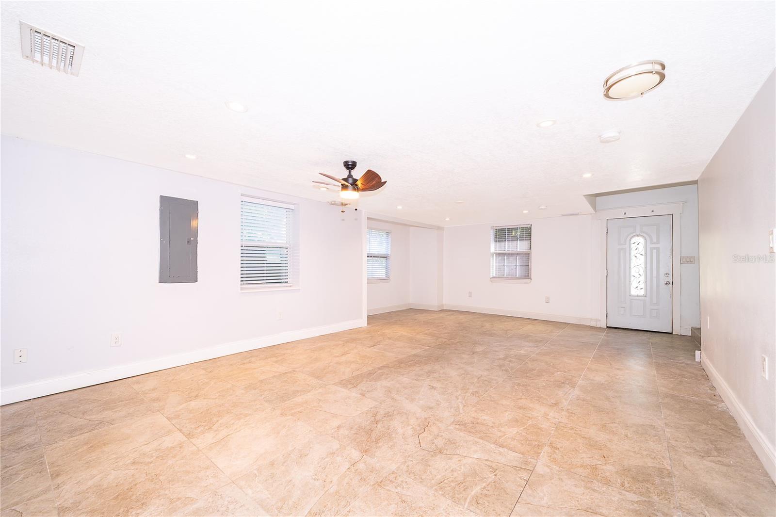 324 Seminola Blvd Property Photo 18