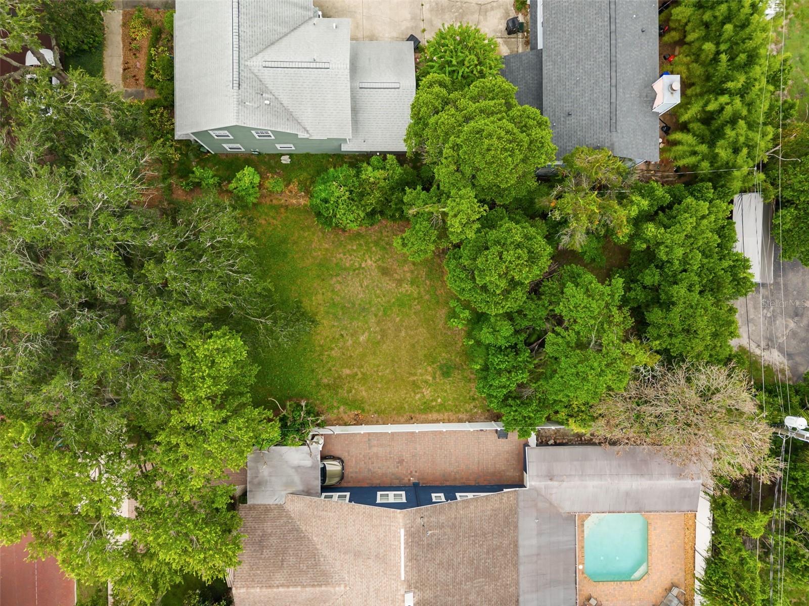 311 E Yale St Property Photo 9