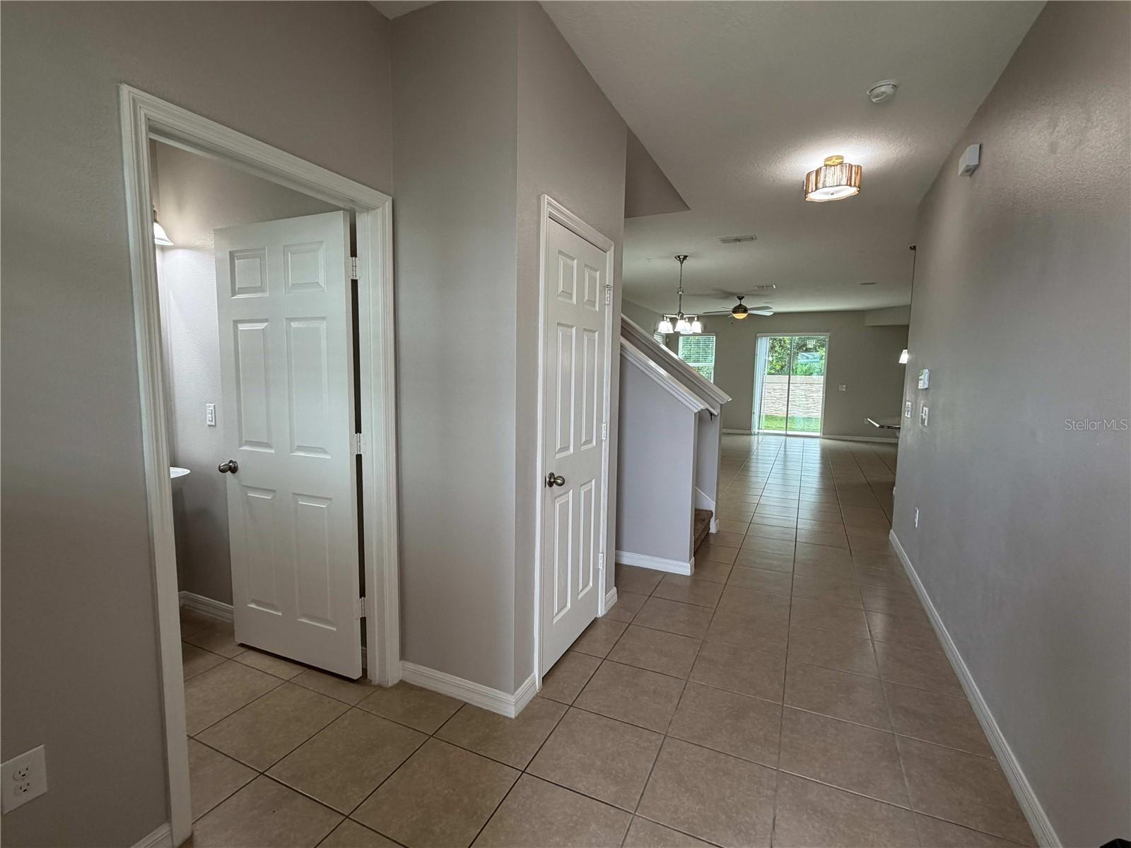 476 Bottlebrush Loop Property Photo 4