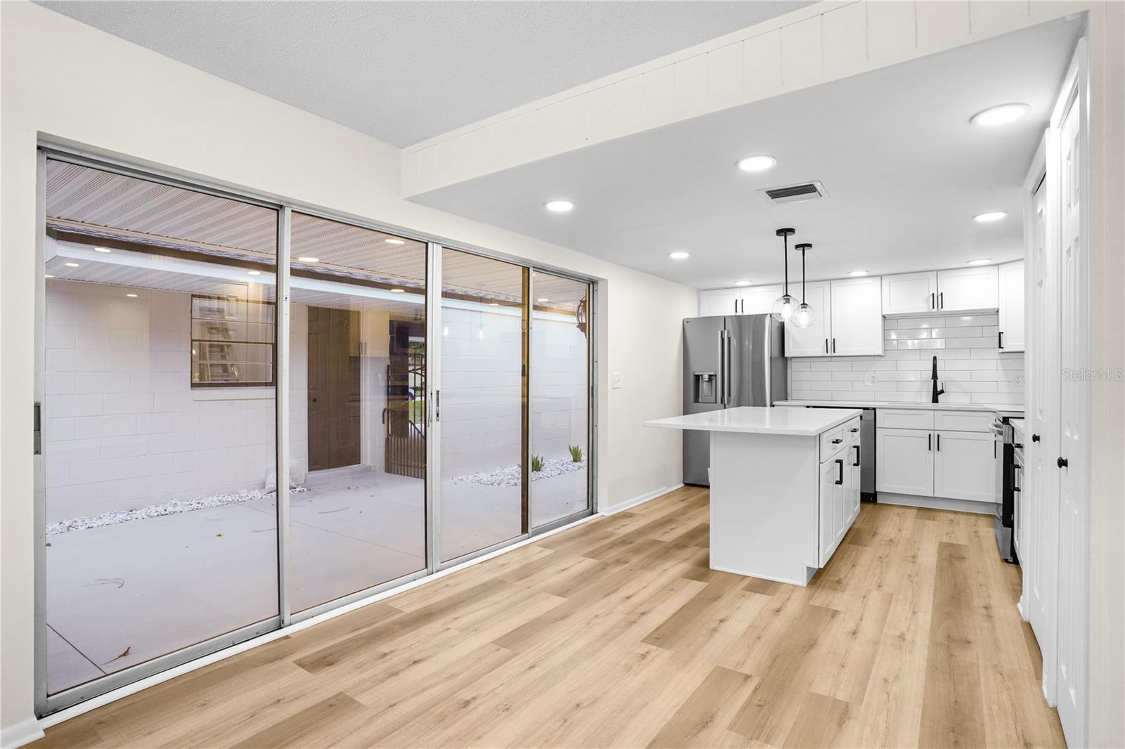 580 Devonshire Blvd Property Photo 17