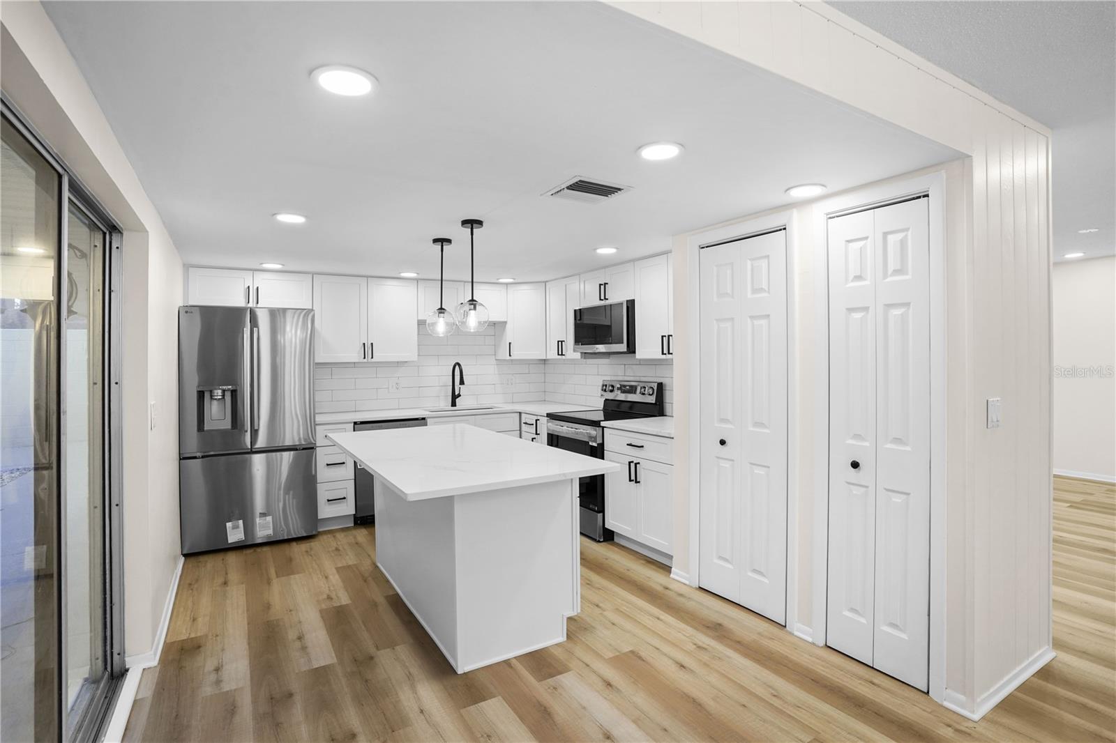 580 Devonshire Blvd Property Photo 19