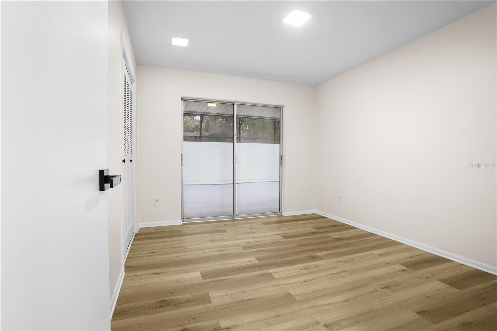 580 Devonshire Blvd Property Photo 37