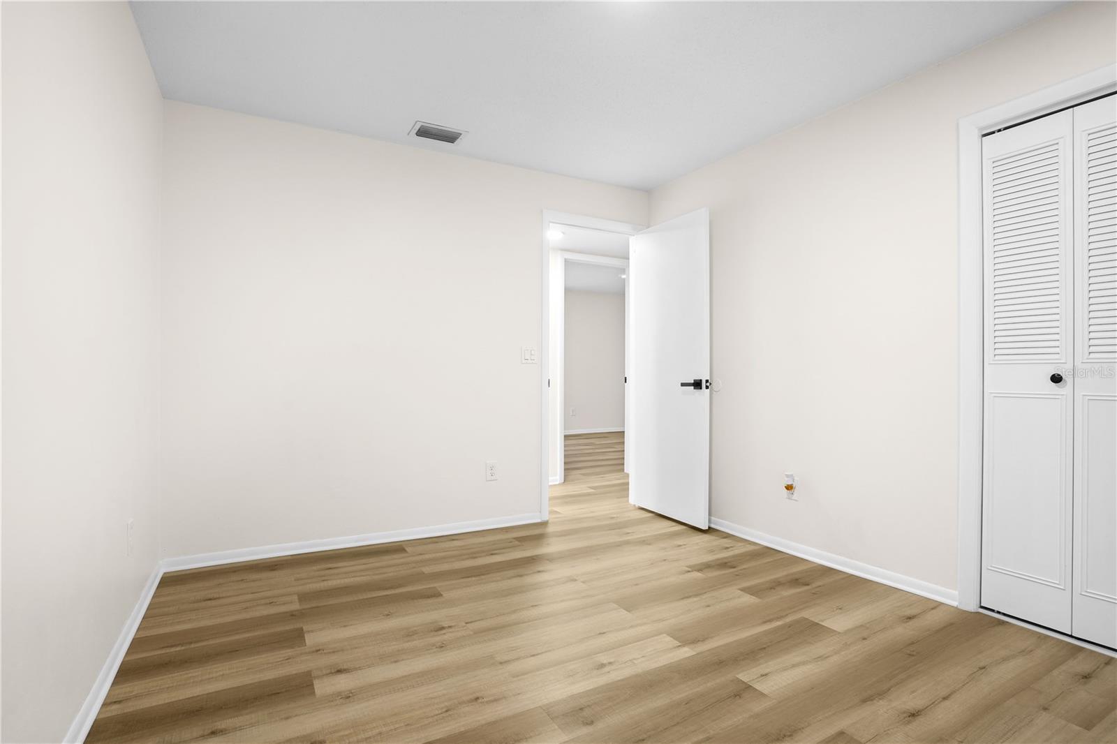 580 Devonshire Blvd Property Photo 38