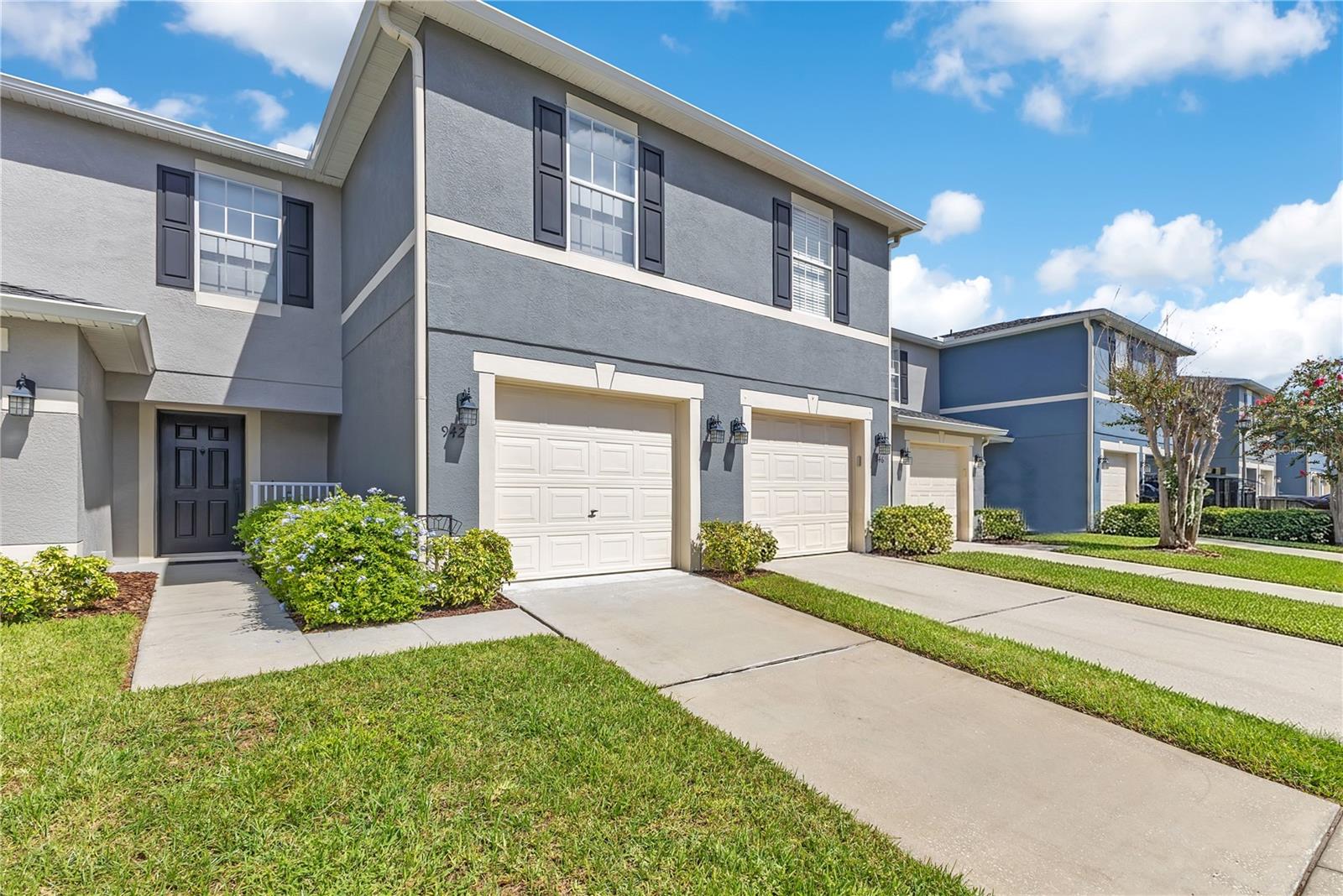 942 Coquina Rock St Property Photo 1