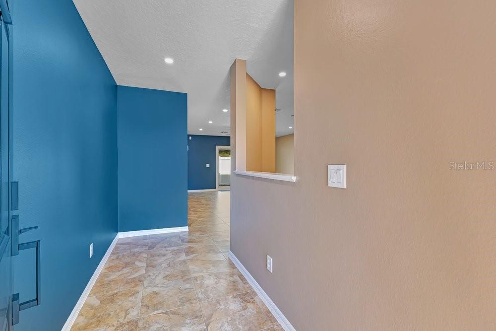 942 Coquina Rock St Property Photo 3